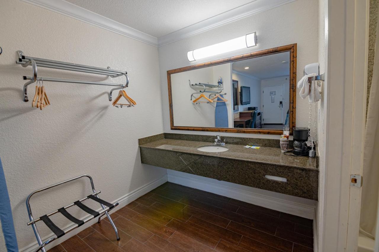 Hospitality Inn San Bernardino Eksteriør bilde