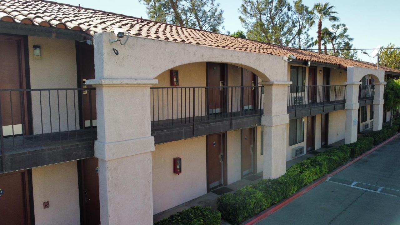 Hospitality Inn San Bernardino Eksteriør bilde