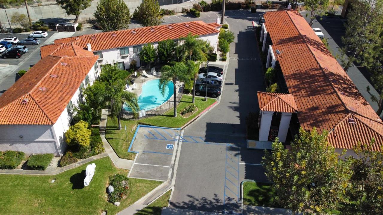 Hospitality Inn San Bernardino Eksteriør bilde